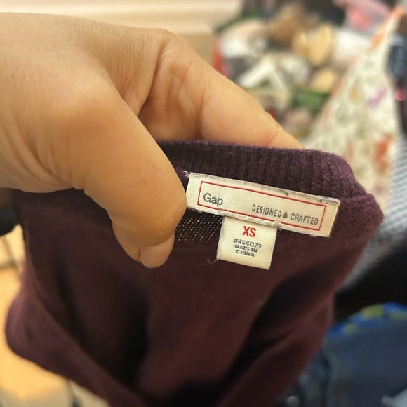 Gap Plum Purple Bella V-Neck Merino Wool Blend Sweater - Picture 3 of 5